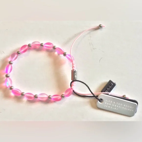 ๐๐ NOGU Electric Pink Mermaid Glass Ocean Egg Bracelet ๐๐ - Picture 2 of 4